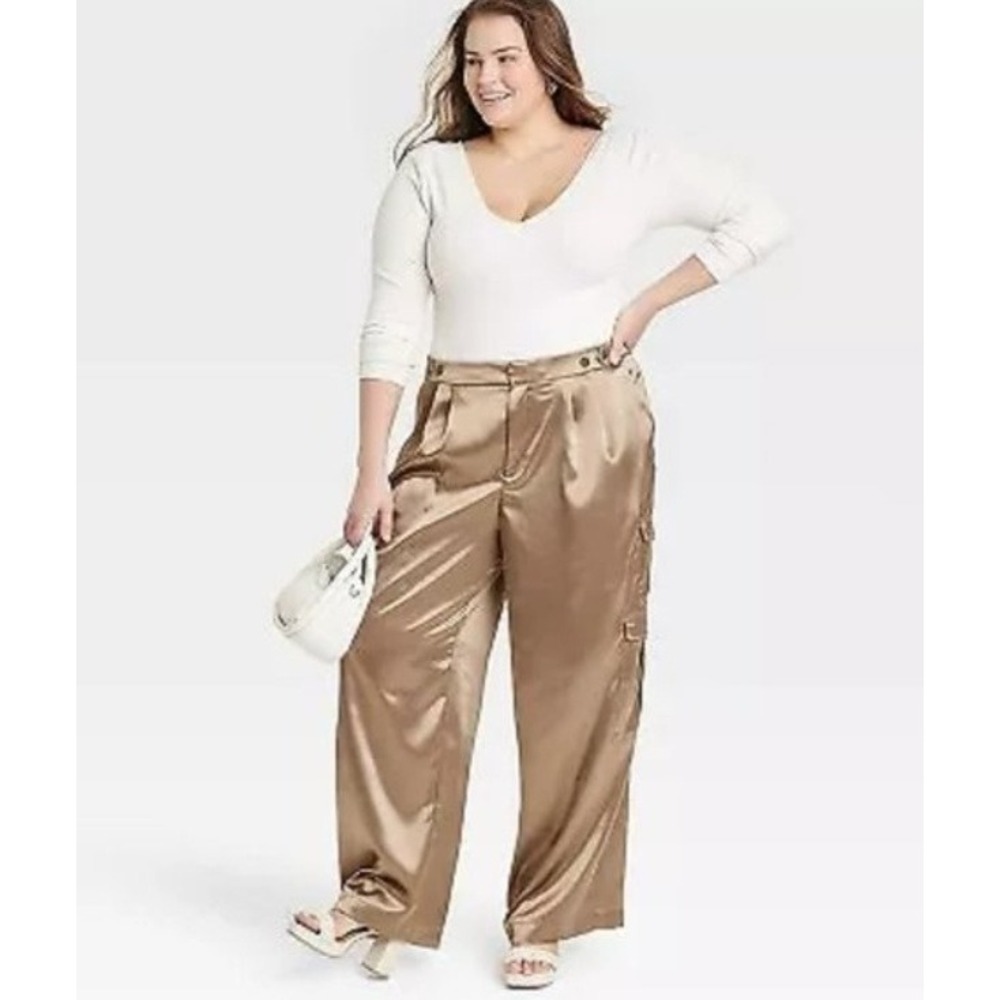 A New Day High Rise Satin Cargo Pants Size 6 Bronze‎ Wide Leg Pleated Metallic